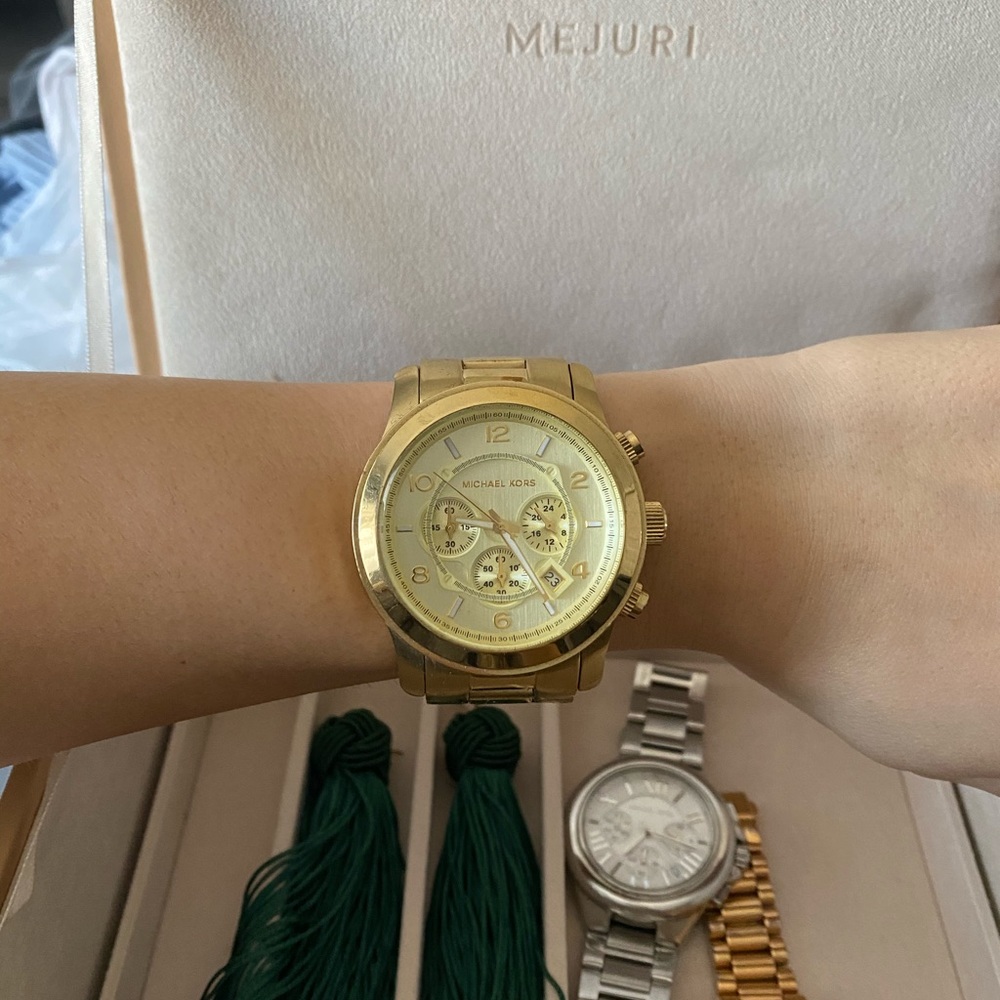 Michael Kors Runway Chronograph Watch - Picture 4 of 8